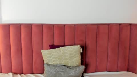 bad_queen22 online show from 11.27.25