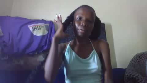 Snapshot of baddie_floxxy chatting on 04.15.26 baddie_floxxy online show from 04.15.26