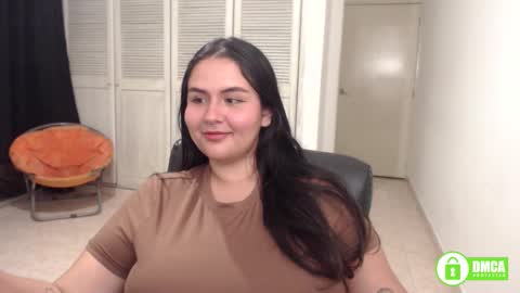 Snapshot of baddie_maddie_ chatting on 09.18.25 want custom text me through my snap 3 online show from 09.18.25