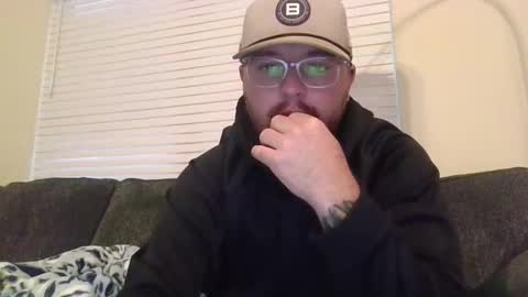 Snapshot of baddydaddy23 chatting on 10.26.25 Jon online show from 10.26.25