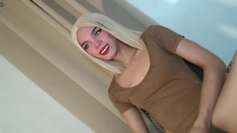 Snapshot of badgirl_jasmine chatting on 06.18.26 jasmine online show from 06.18.26
