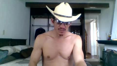 Mexican livin Off the Wall online show from 04.27.26