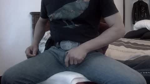 Snapshot of badhombremx chatting on 05.02.26 Mexican livin Off the Wall online show from 05.02.26