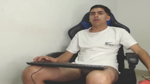 Juan Help us reach 100 likes online show from 01.07.25