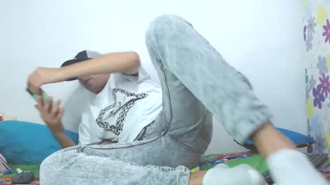 Juan Help us reach 100 likes online show from 01.09.25