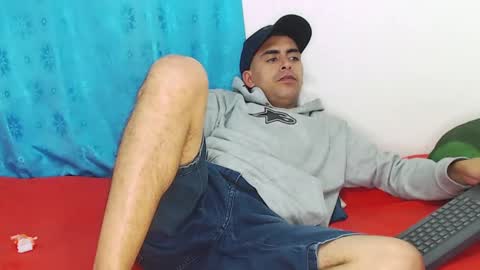 Juan Help us reach 100 likes online show from 02.09.25