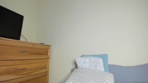 Snapshot of badmodel_ chatting on 02.19.25 Name online show from 02.19.25