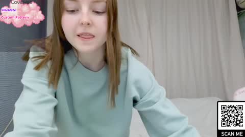 Snapshot of bae_cake_ chatting on 12.01.24 Alice online show from 12.01.24