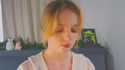 Snapshot of baeyoda chatting on 07.16.26 Kate online show from 07.16.26
