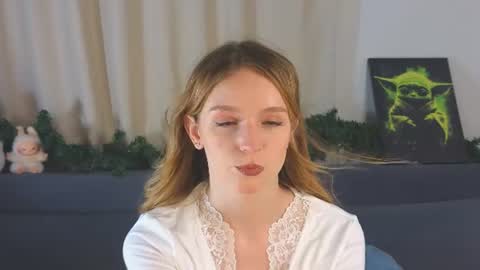 Snapshot of baeyoda chatting on 07.17.26 Kate online show from 07.17.26