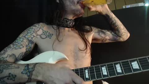 Bailey online show from 12.21.24