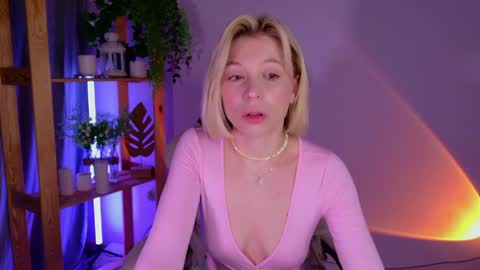 Snapshot of balerinacappuccino_ chatting on 05.12.26 Elly online show from 05.12.26