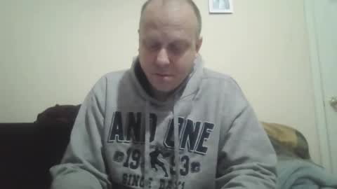 Snapshot of ballzrockwell chatting on 04.18.26 ballzrockwell online show from 04.18.26