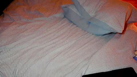 Snapshot of bambi______ chatting on 02.17.25 fae online show from 02.17.25