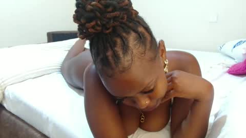 bambi_e online show from 04.11.26