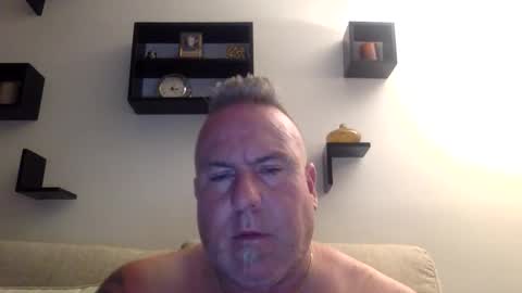 Snapshot of banana5289 chatting on 05.17.26 banana5289 online show from 05.17.26