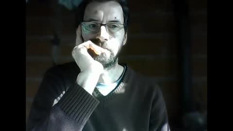 Snapshot of banana_argen_15 chatting on 05.14.26 Ezequiel online show from 05.14.26