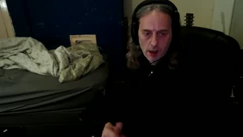 Snapshot of bangintoleather chatting on 04.25.26 bangintoleather online show from 04.25.26
