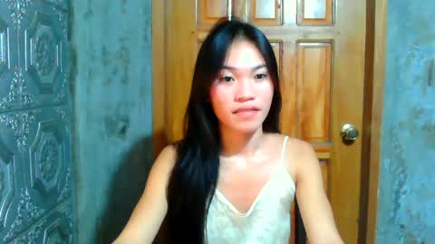 Snapshot of baninay810654 chatting on 06.27.26 baninay810654 online show from 06.27.26