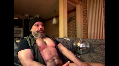 Snapshot of barba71 chatting on 02.08.25 Military man 69 online show from 02.08.25