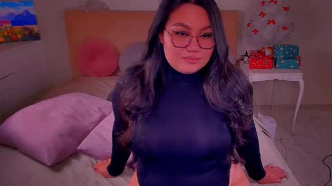 Barbie Kim online show from 01.26.25