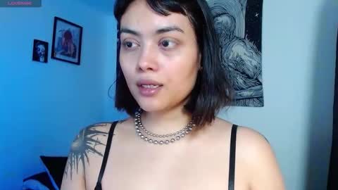 Snapshot of barbaraaa_moon chatting on 12.02.25 Barbara Moon online show from 12.02.25