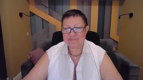 Snapshot of barbaraturners chatting on 12.09.24 barbaraturners online show from 12.09.24