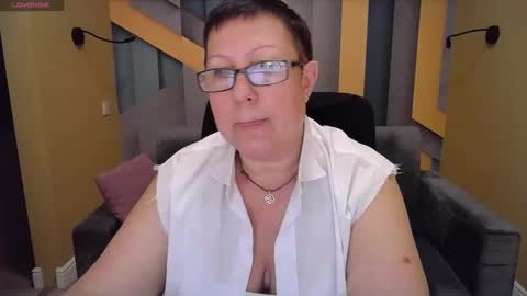 Snapshot of barbaraturners chatting on 12.10.24 barbaraturners online show from 12.10.24