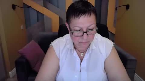 Snapshot of barbaraturners chatting on 12.14.24 barbaraturners online show from 12.14.24