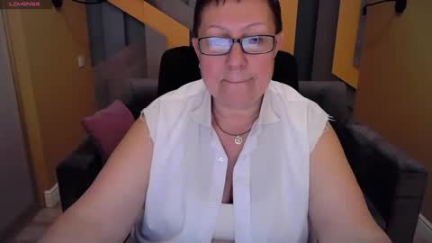 Snapshot of barbaraturners chatting on 12.16.24 barbaraturners online show from 12.16.24