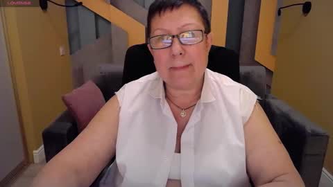 Snapshot of barbaraturners chatting on 12.17.24 barbaraturners online show from 12.17.24