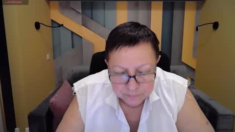 Snapshot of barbaraturners chatting on 12.19.24 barbaraturners online show from 12.19.24