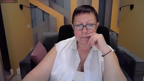 Snapshot of barbaraturners chatting on 12.23.24 barbaraturners online show from 12.23.24