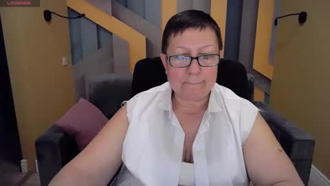 Snapshot of barbaraturners chatting on 12.26.24 barbaraturners online show from 12.26.24