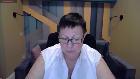 Snapshot of barbaraturners chatting on 01.03.25 barbaraturners online show from 01.03.25