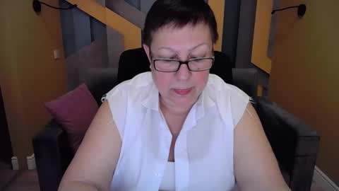 Snapshot of barbaraturners chatting on 01.05.25 barbaraturners online show from 01.05.25