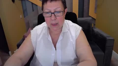 Snapshot of barbaraturners chatting on 01.09.25 barbaraturners online show from 01.09.25