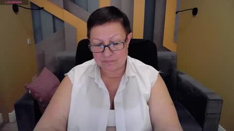 Snapshot of barbaraturners chatting on 01.11.25 barbaraturners online show from 01.11.25
