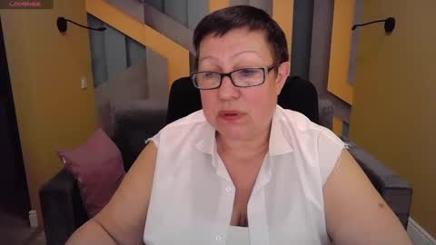 Snapshot of barbaraturners chatting on 01.19.25 barbaraturners online show from 01.19.25
