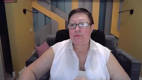Snapshot of barbaraturners chatting on 01.20.25 barbaraturners online show from 01.20.25