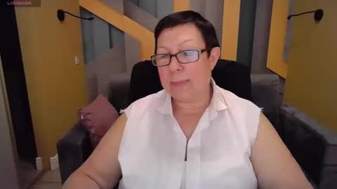 Snapshot of barbaraturners chatting on 01.23.25 barbaraturners online show from 01.23.25