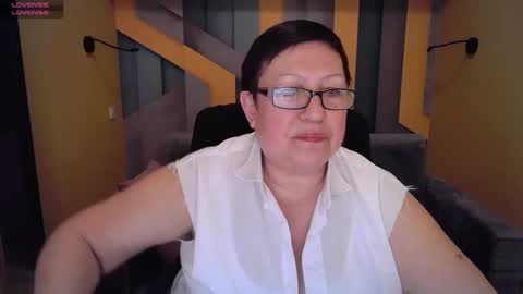 Snapshot of barbaraturners chatting on 01.31.25 barbaraturners online show from 01.31.25