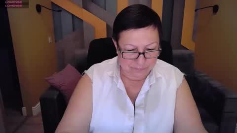 Snapshot of barbaraturners chatting on 02.01.25 barbaraturners online show from 02.01.25