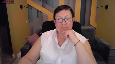 Snapshot of barbaraturners chatting on 02.03.25 barbaraturners online show from 02.03.25