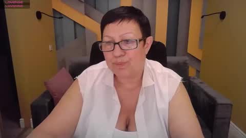 Snapshot of barbaraturners chatting on 02.08.25 barbaraturners online show from 02.08.25