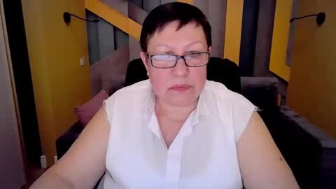 Snapshot of barbaraturners chatting on 02.09.25 barbaraturners online show from 02.09.25