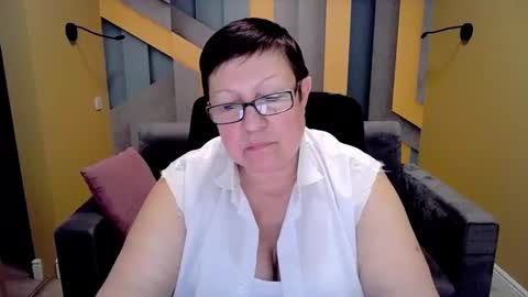 Snapshot of barbaraturners chatting on 02.13.25 barbaraturners online show from 02.13.25