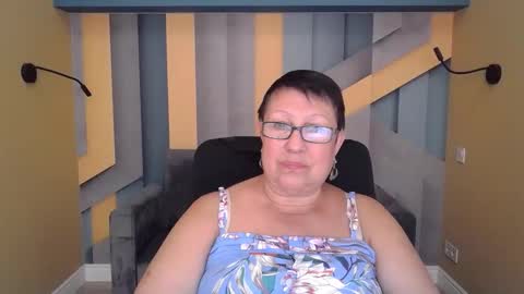 Snapshot of barbaraturners chatting on 09.17.25 barbaraturners online show from 09.17.25