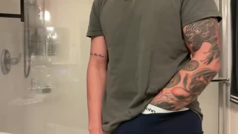 Snapshot of barbic chatting on 11.30.25 Barbic online show from 11.30.25