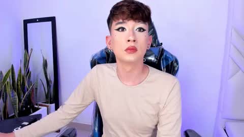          I work from home this is my room 3 online show from 01.08.26